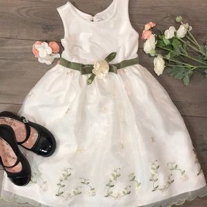 Youngland Girl’s Summer Formal Dress sz 5